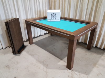 Gamingtafel met Turquoise en Zwart fluweel.
